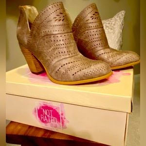 BNIB, Not Rated, Cinati, Laser Cut Ankle Boot, Grey, Size 7.5